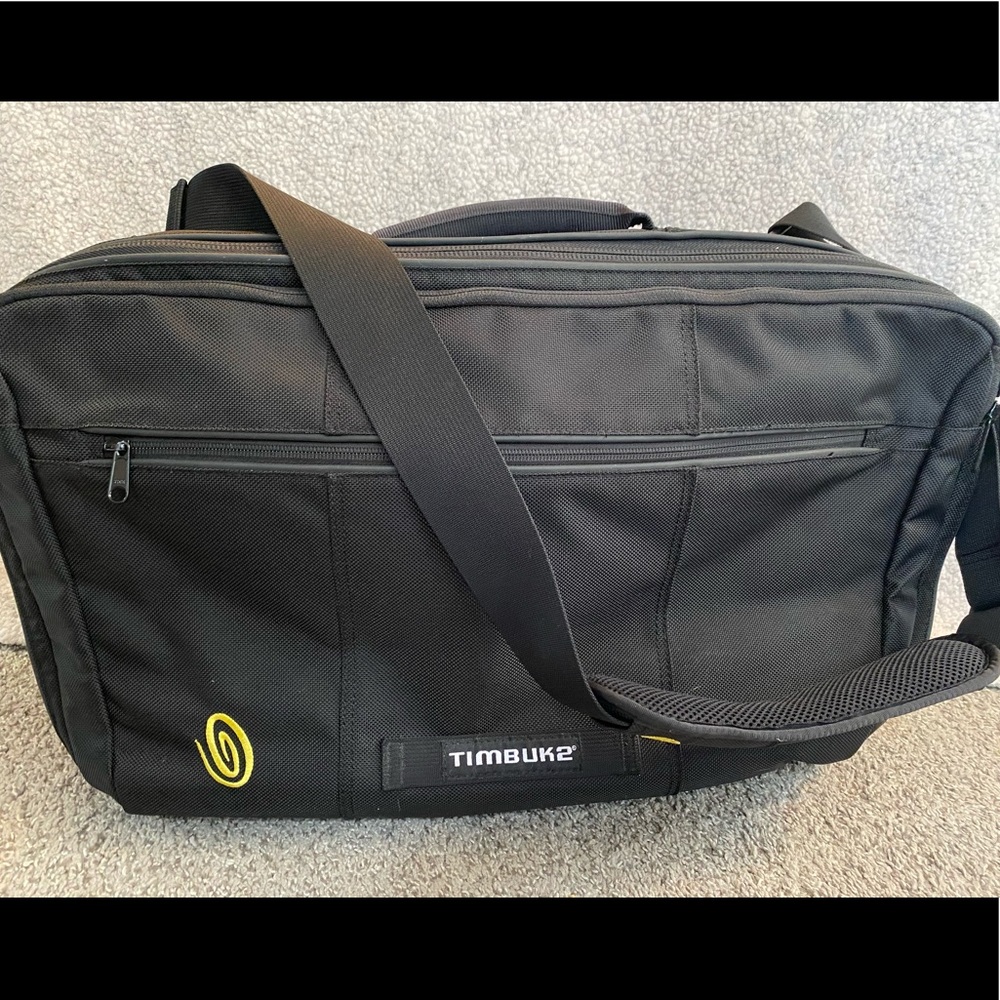 Timbuk2 weekend/carry on bag